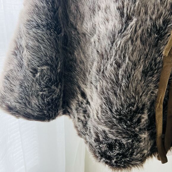 Wondershop Faux Fur Cape - Gray and Brown - Picture 3 of 8
